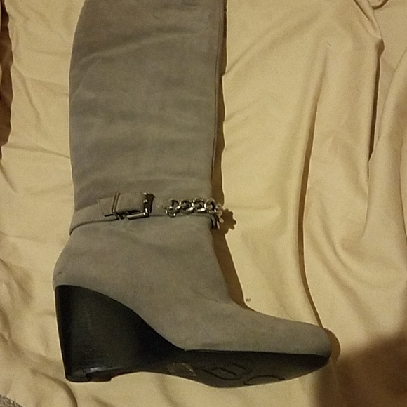 Suede boot - Picture 3 of 4